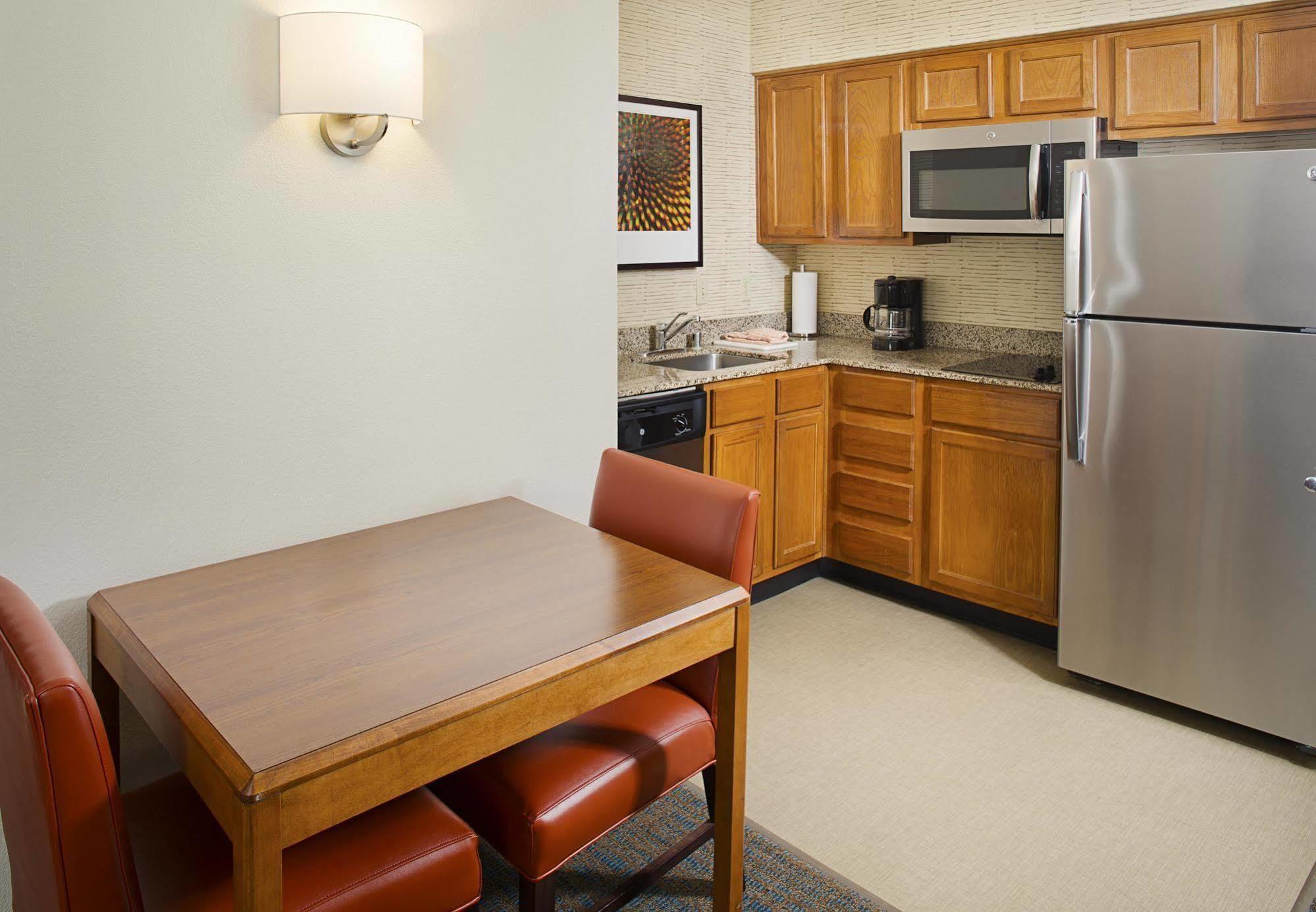 Residence Inn Dallas Park Central Luaran gambar