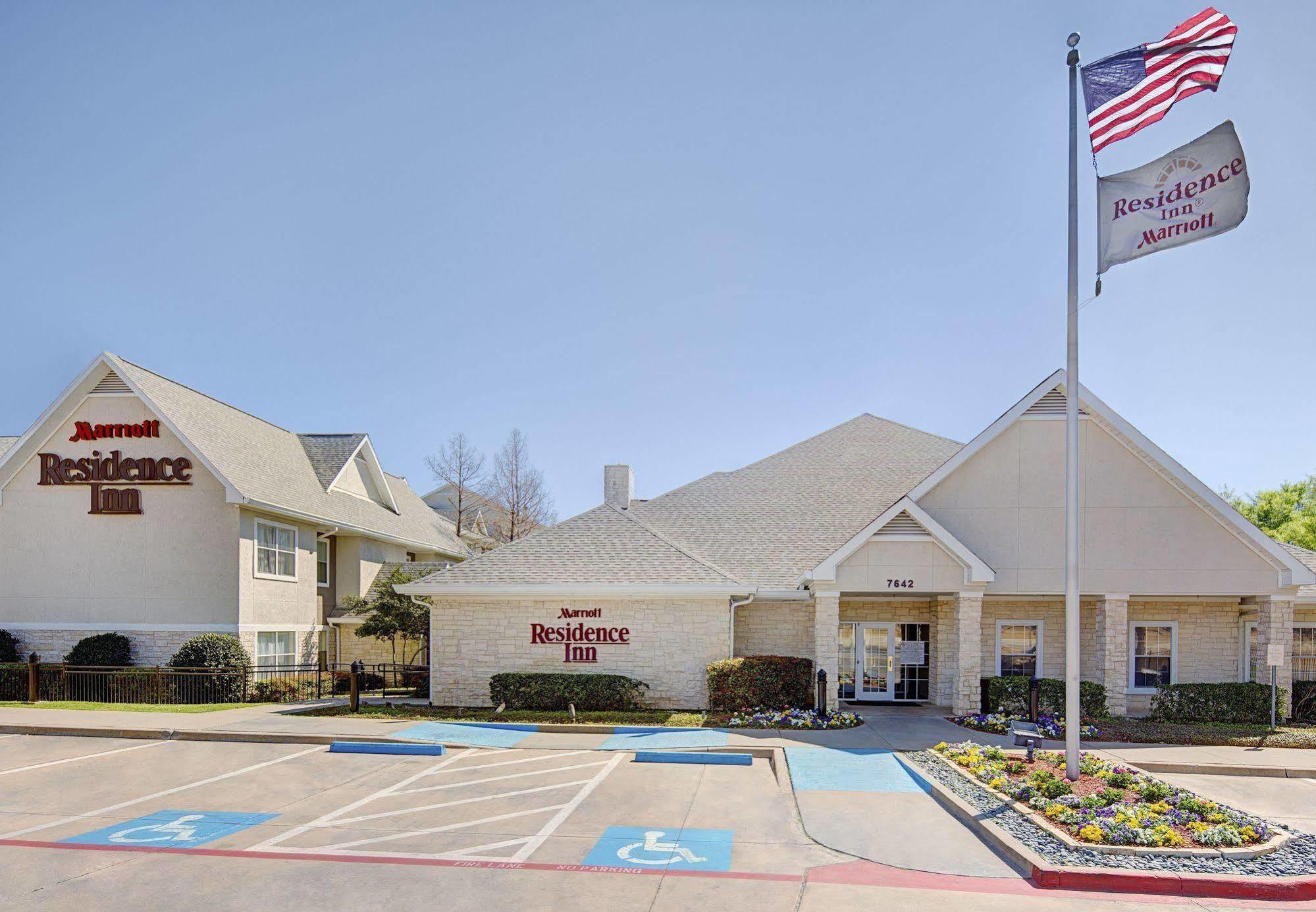 Residence Inn Dallas Park Central Luaran gambar